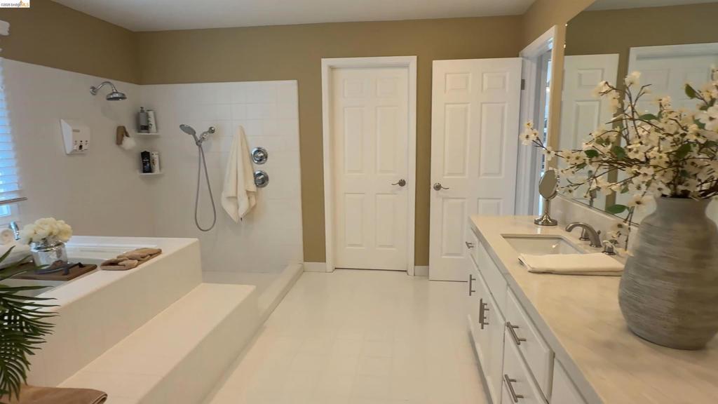 91 Shell Pl Property Photo 25