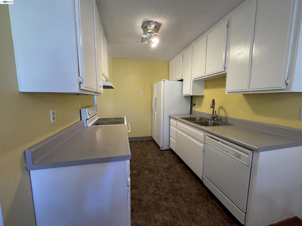 247 N Capitol Ave 271 Property Photo 15