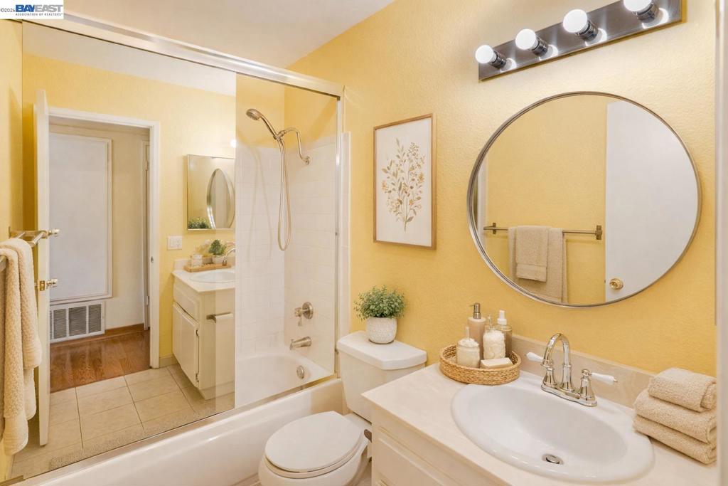 247 N Capitol Ave 271 Property Photo 19