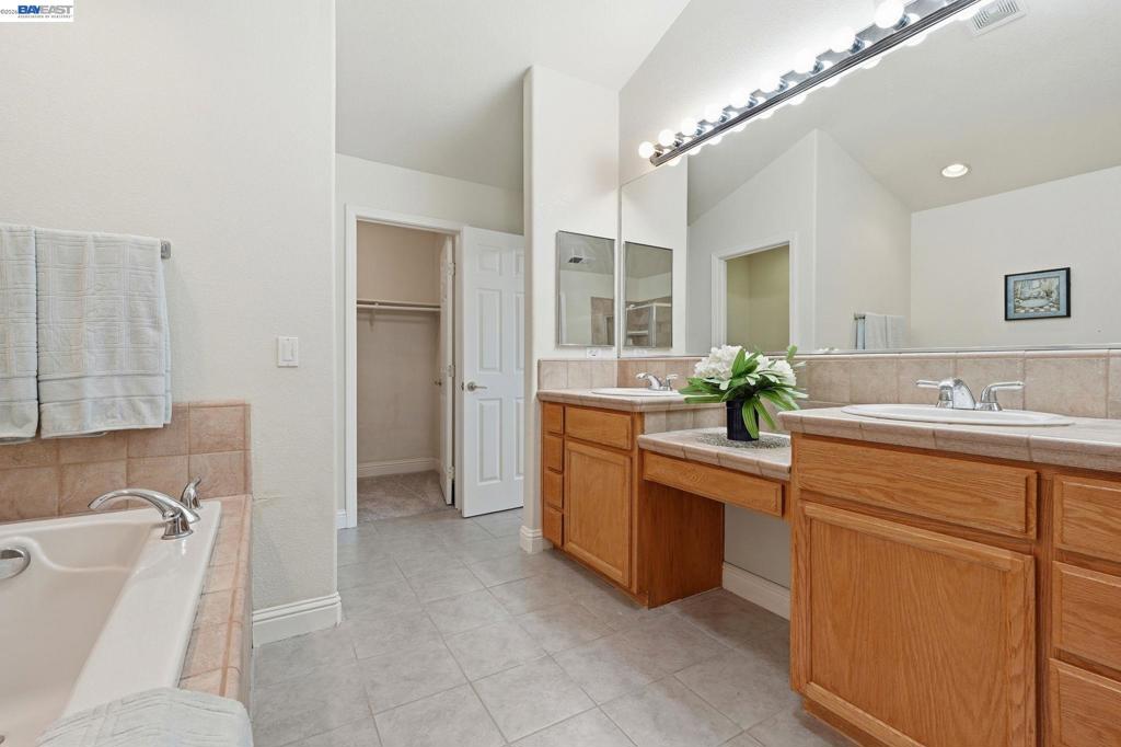 1339 Cherry Blossom Property Photo 25