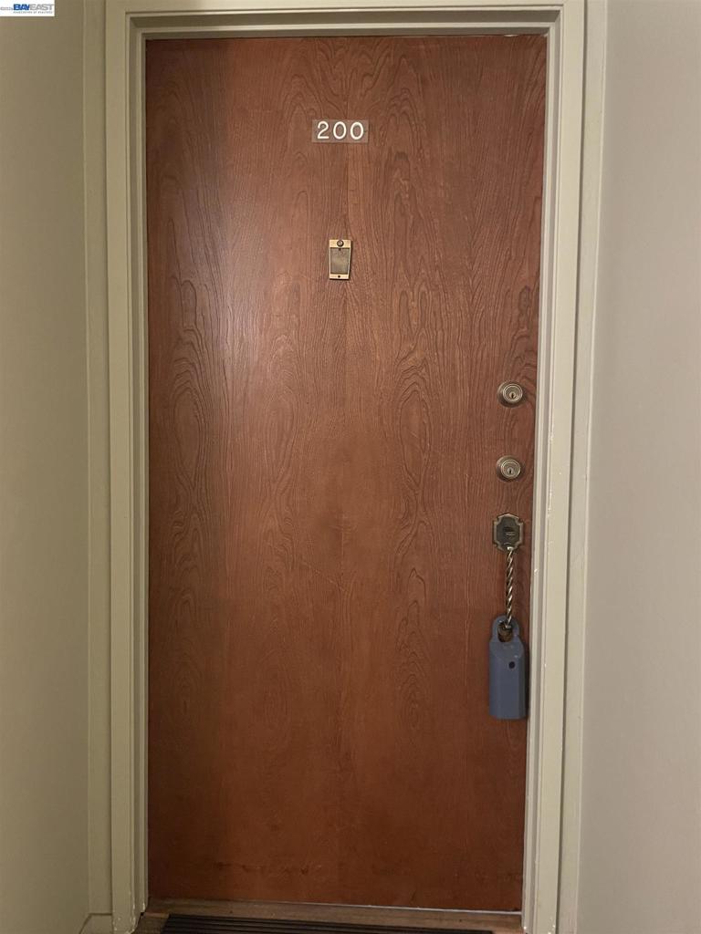 965 Shorepoint Ct #200 Property Photo 5
