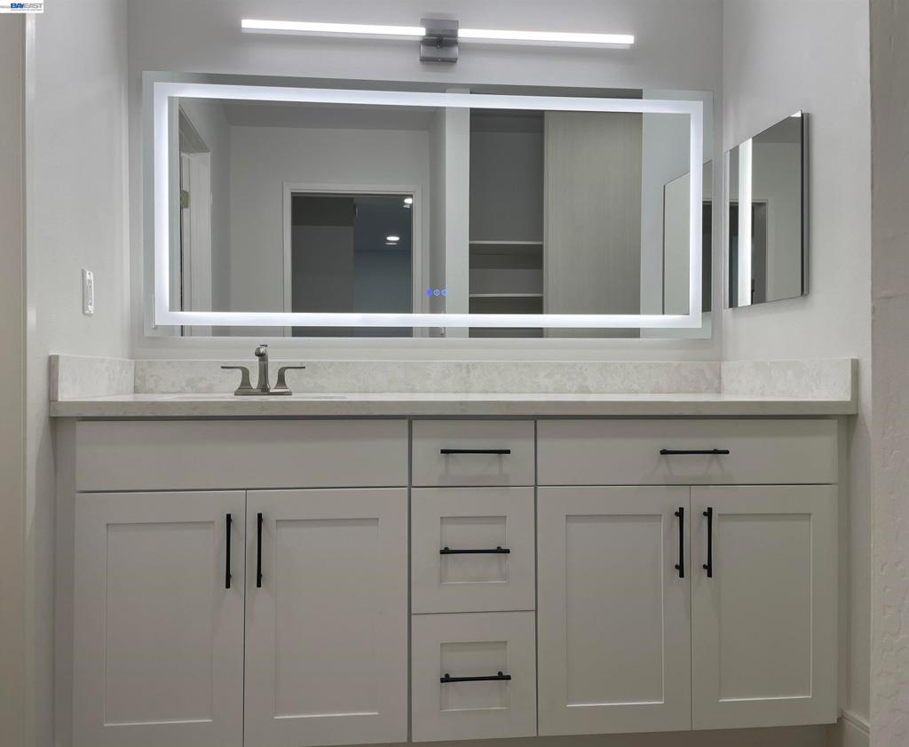 965 Shorepoint Ct #200 Property Photo 18