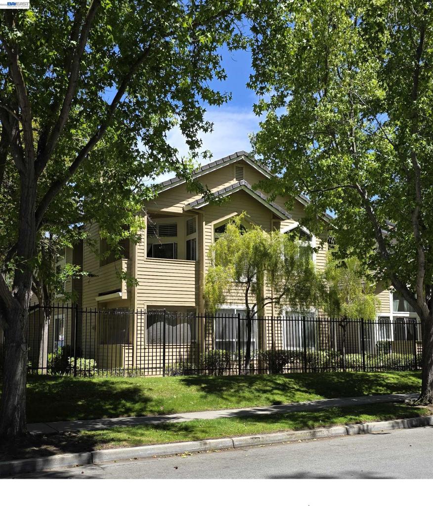 5246 Tacoma Cmn Property Photo 1