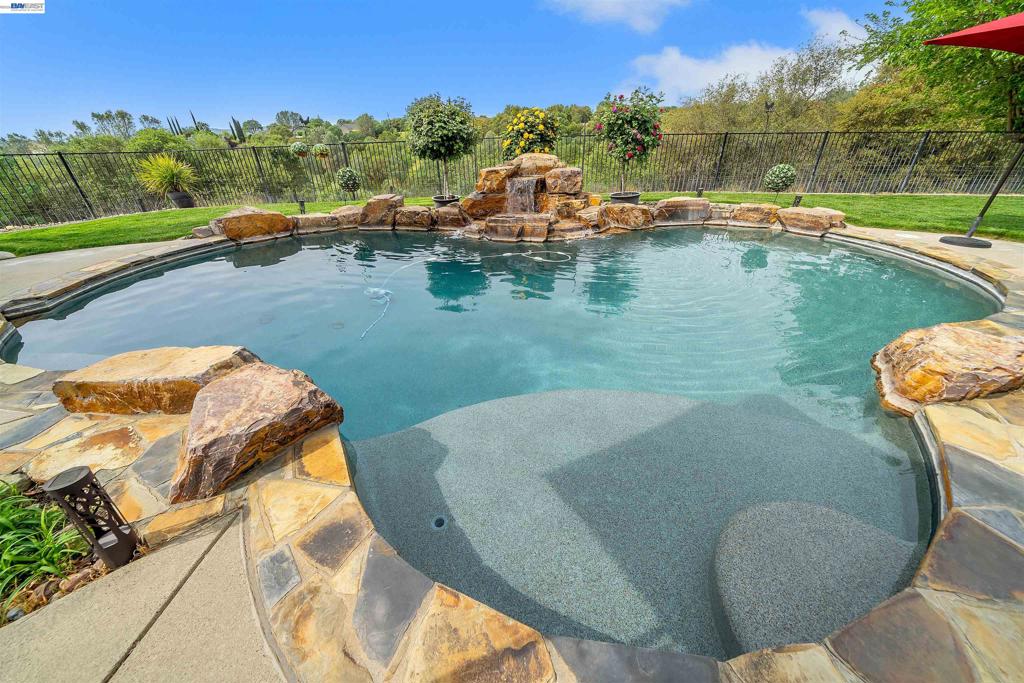 2767 Canoe St Property Photo 25