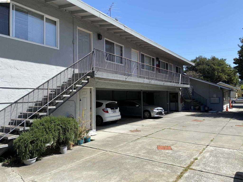 256 Pettis Ave Property Photo 2