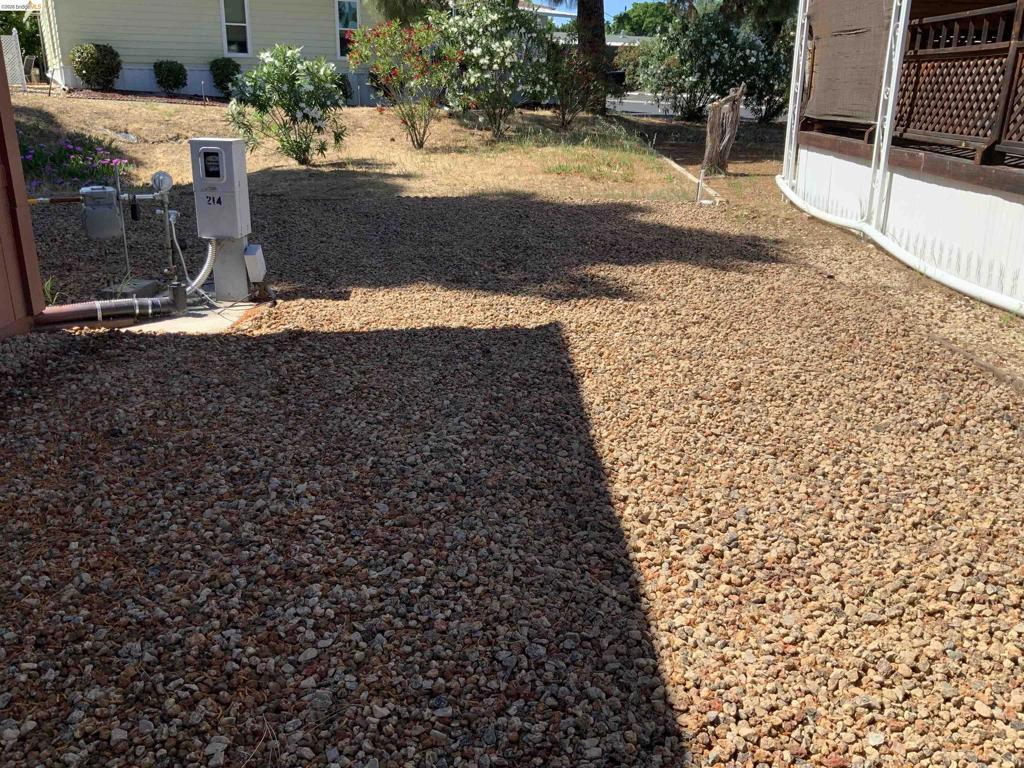 214 Maui Dr. Property Photo 34