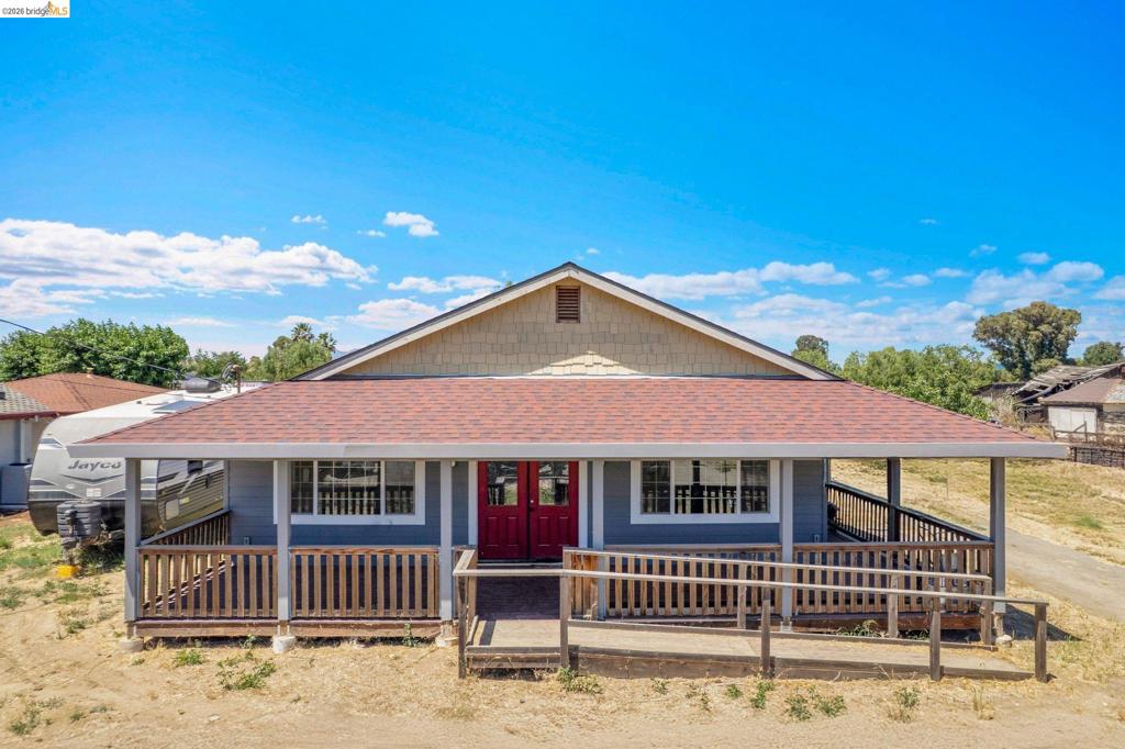 1691 Eden Plains Rd Property Photo 2