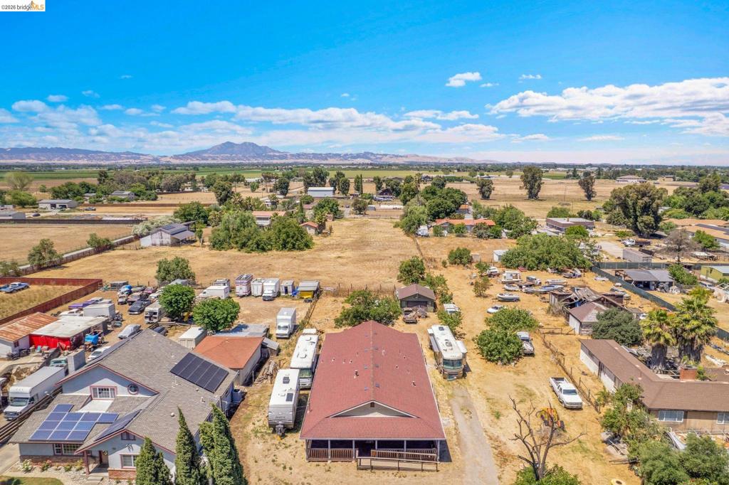 1691 Eden Plains Rd Property Photo 3