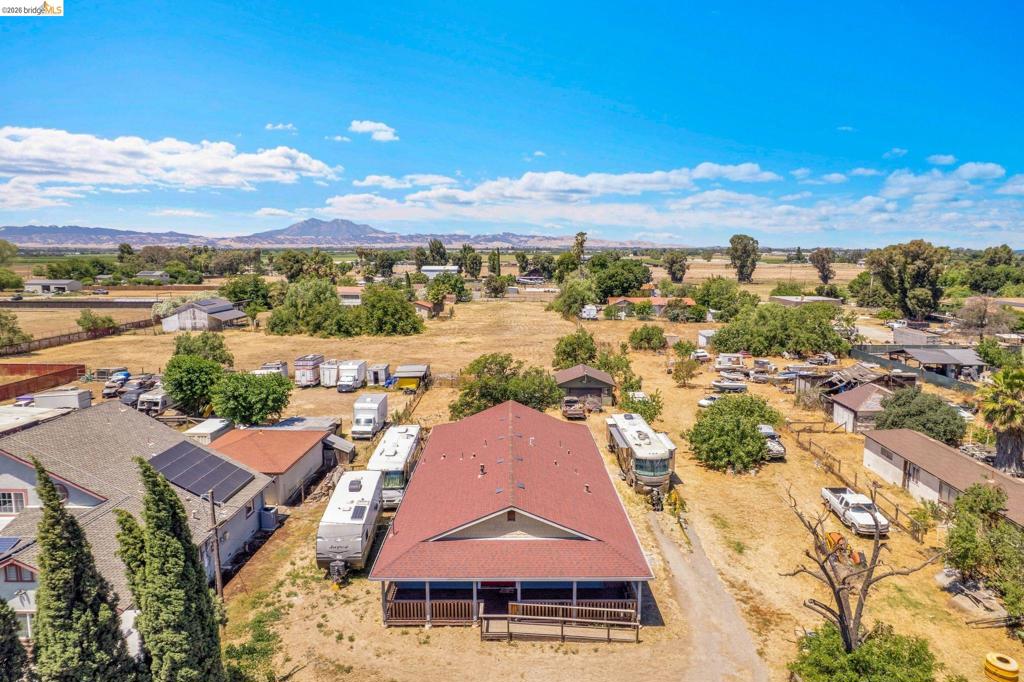 1691 Eden Plains Rd Property Photo 4