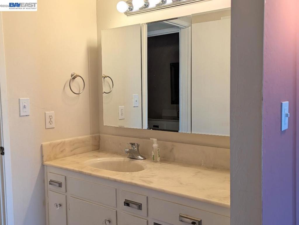 19100 Crest Ave 24 Property Photo 14