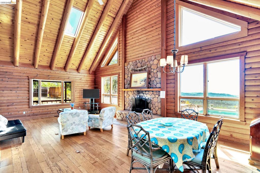 14799 Big Hill Rd Property Photo 16