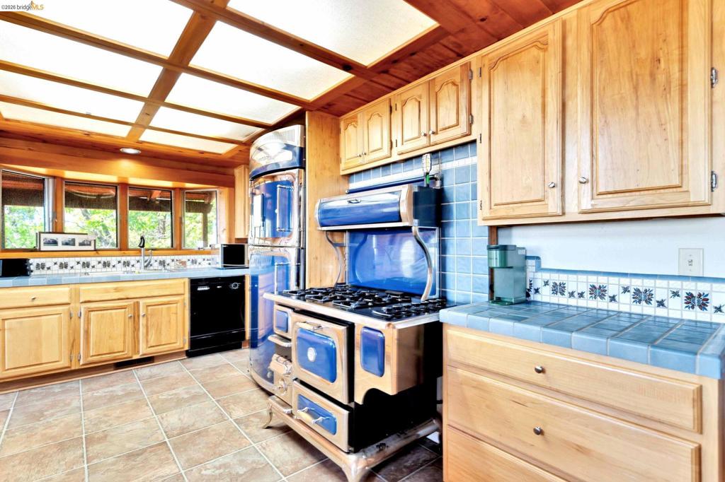 14799 Big Hill Rd Property Photo 20