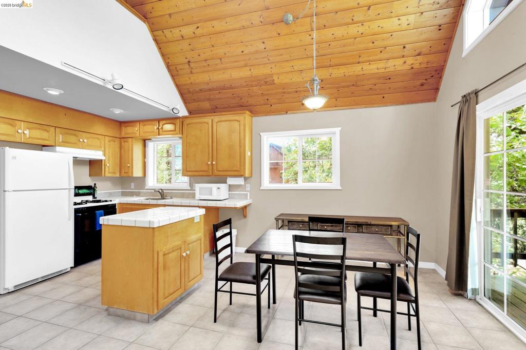 14799 Big Hill Rd Property Photo 54