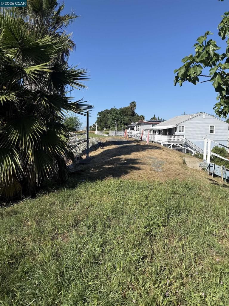 1766 Taylor Rd Property Photo 5