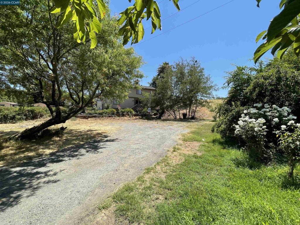 1766 Taylor Rd Property Photo 11