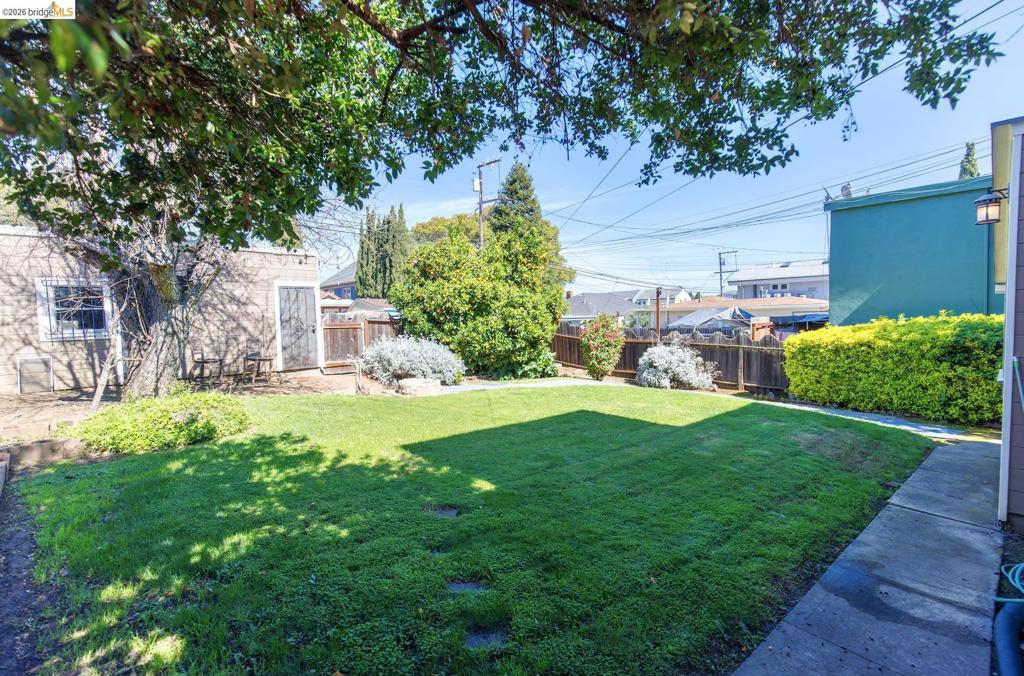 926 Georgia St Property Photo 7