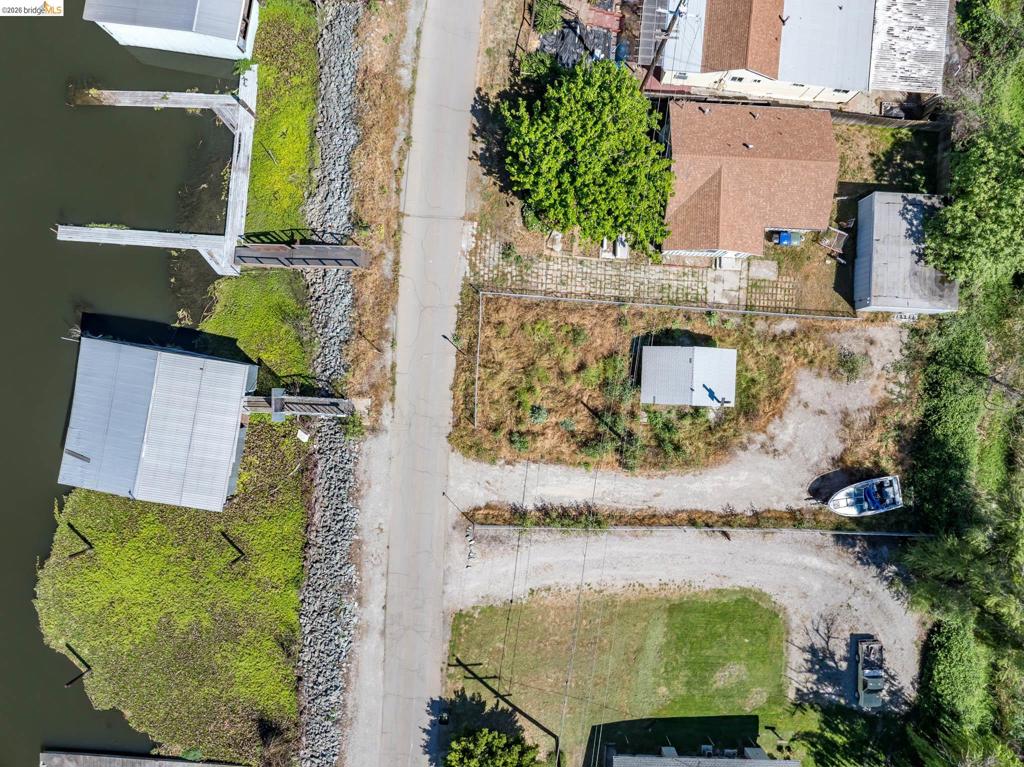 2400 Dutch Slough Rd. Property Photo 3