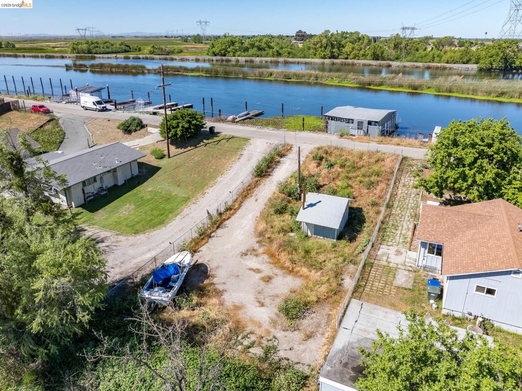 2400 Dutch Slough Rd. Property Photo 18