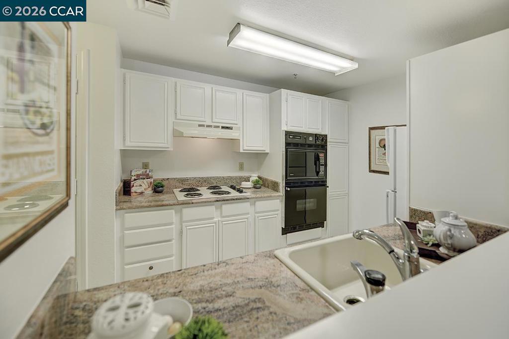 1840 Tice Creek Dr 2110 Property Photo 2