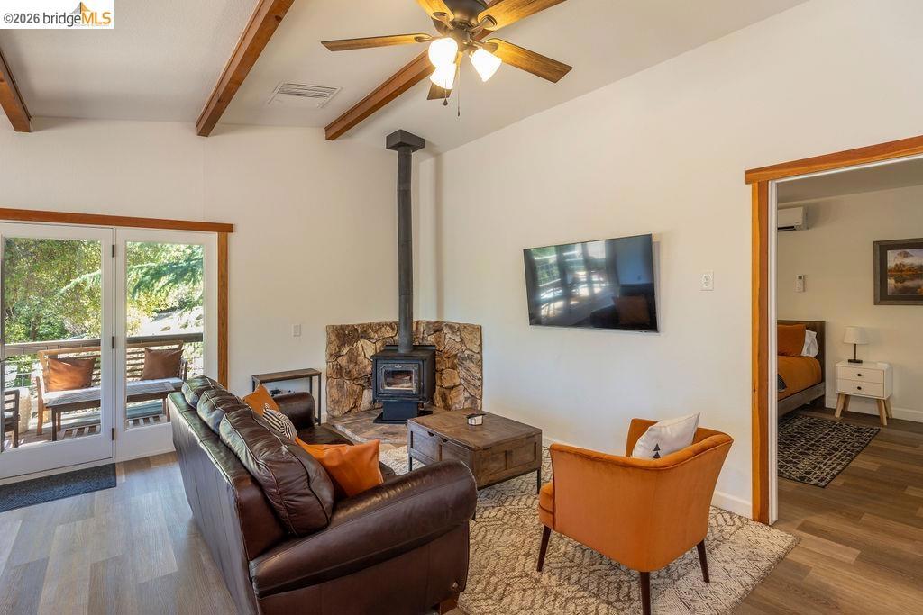 19266 Ferretti Rd Property Photo 4