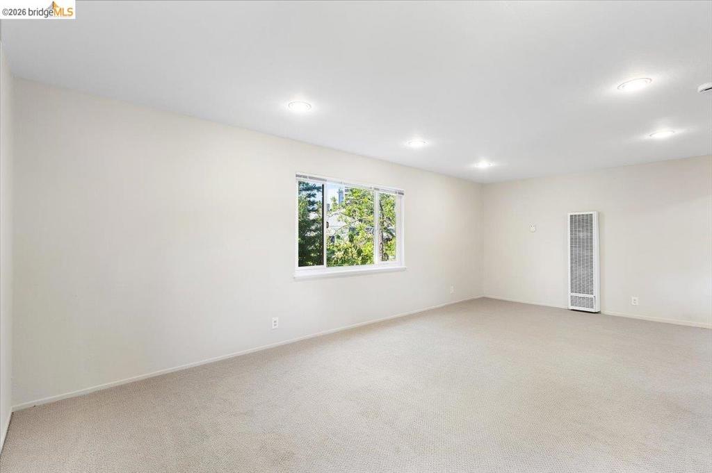 31 Croxton Ave Property Photo 24