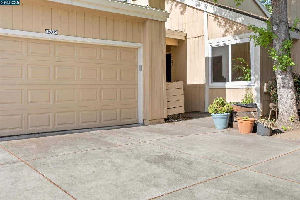 4203 Dubhe Ct Property Photo 4