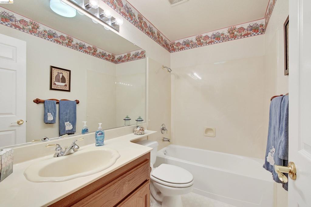 413 Cortland Ter Property Photo 29