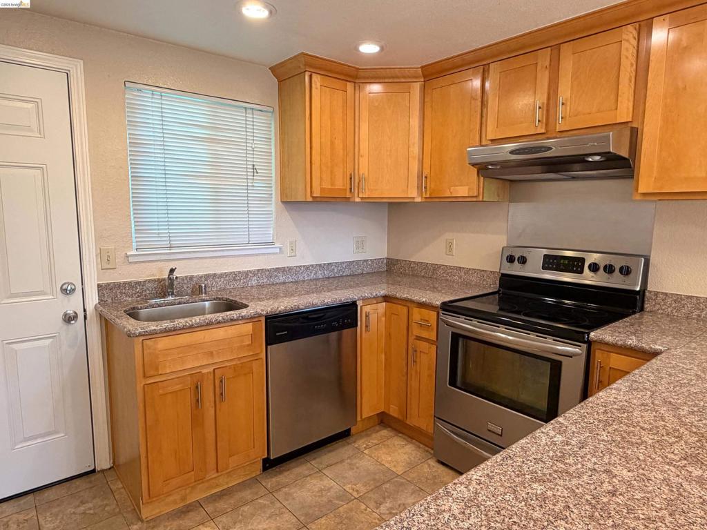1520 Schenone Ct 2 Property Photo 2