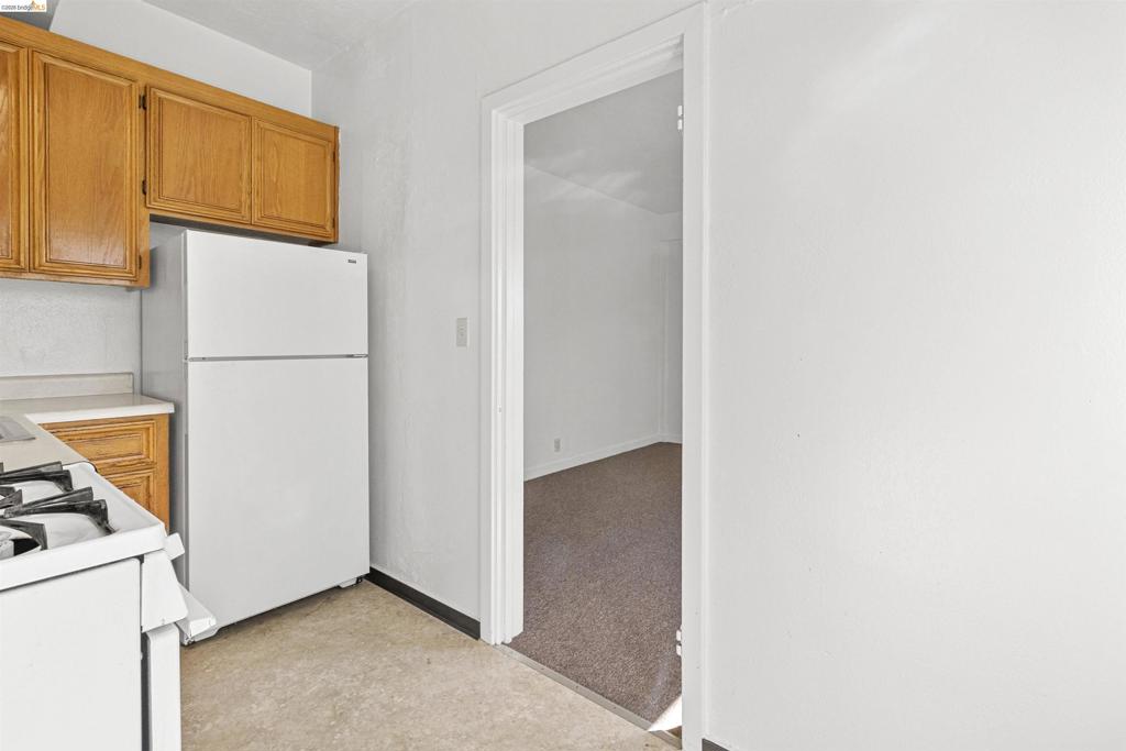 1732 University Ave Property Photo 10