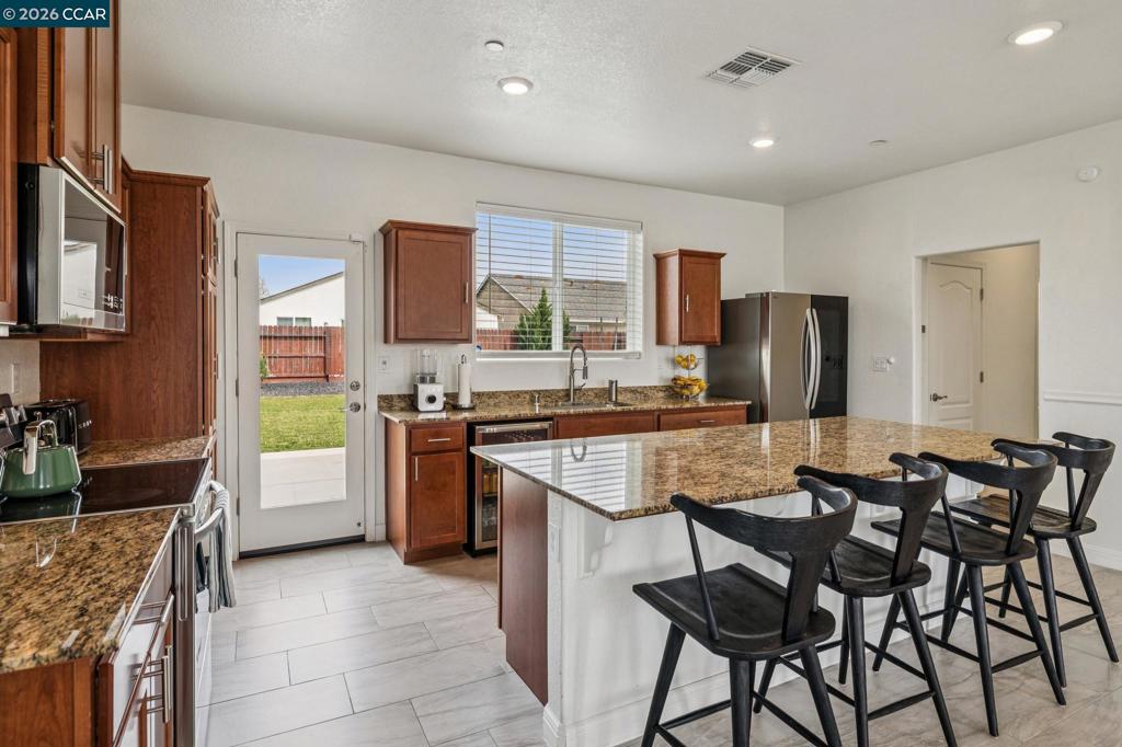 4748 Beacon Way Property Photo 9