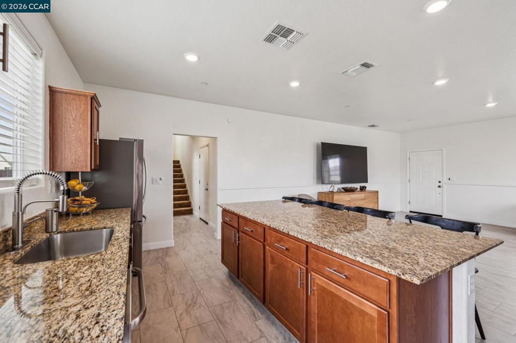 4748 Beacon Way Property Photo 10