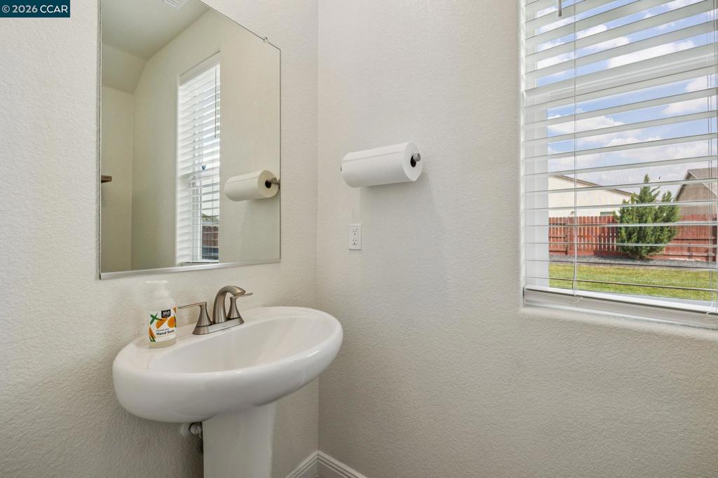 4748 Beacon Way Property Photo 13