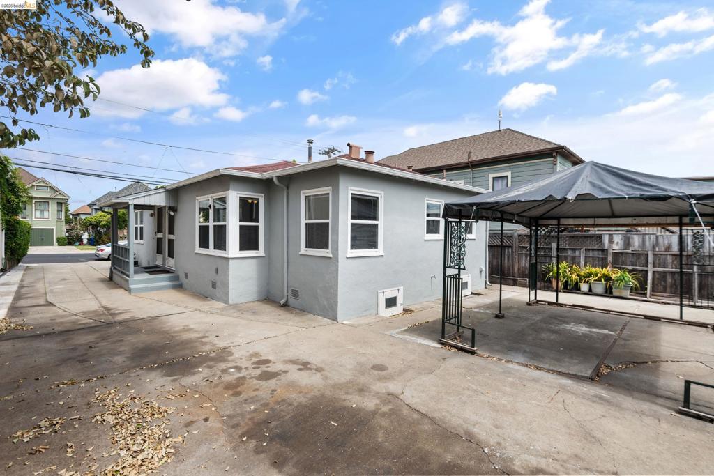 1912 Lafayette St Property Photo 17