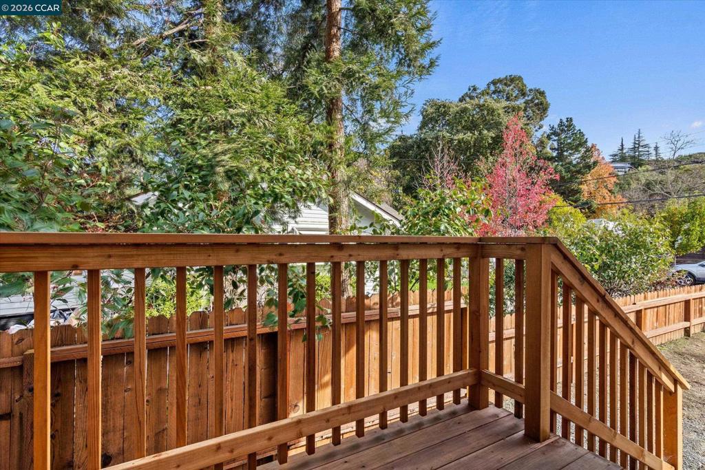 2027 Castro St Property Photo 23