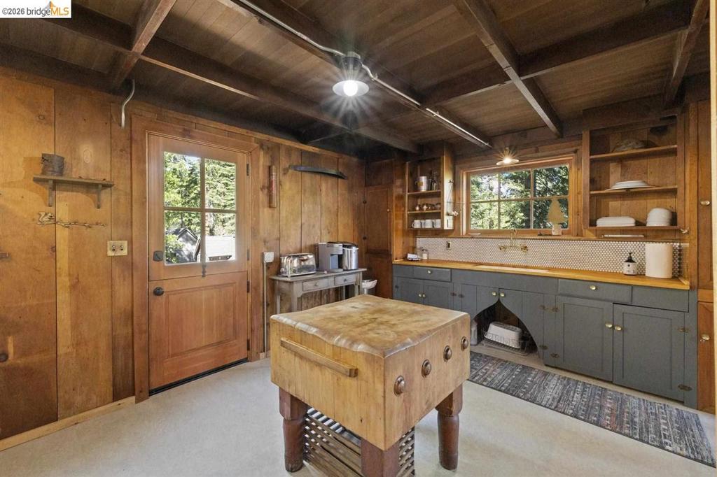 73 Pinecrest Property Photo 12