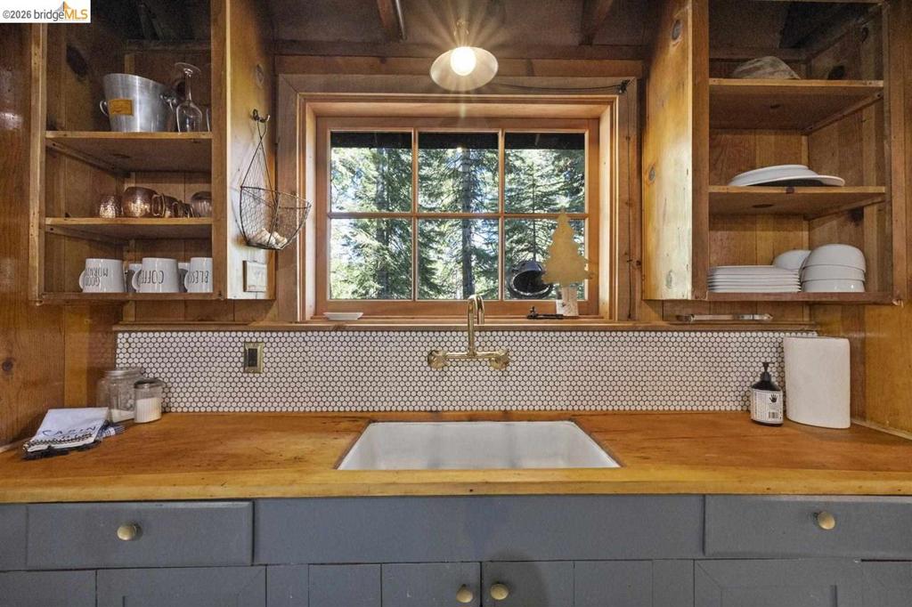 73 Pinecrest Property Photo 15
