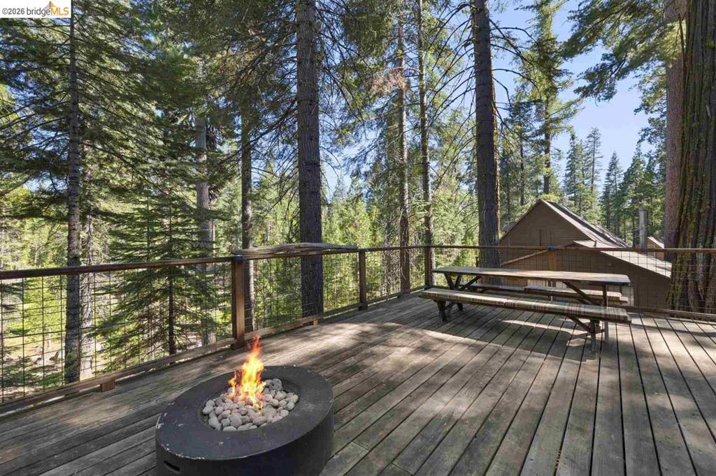 73 Pinecrest Property Photo 37