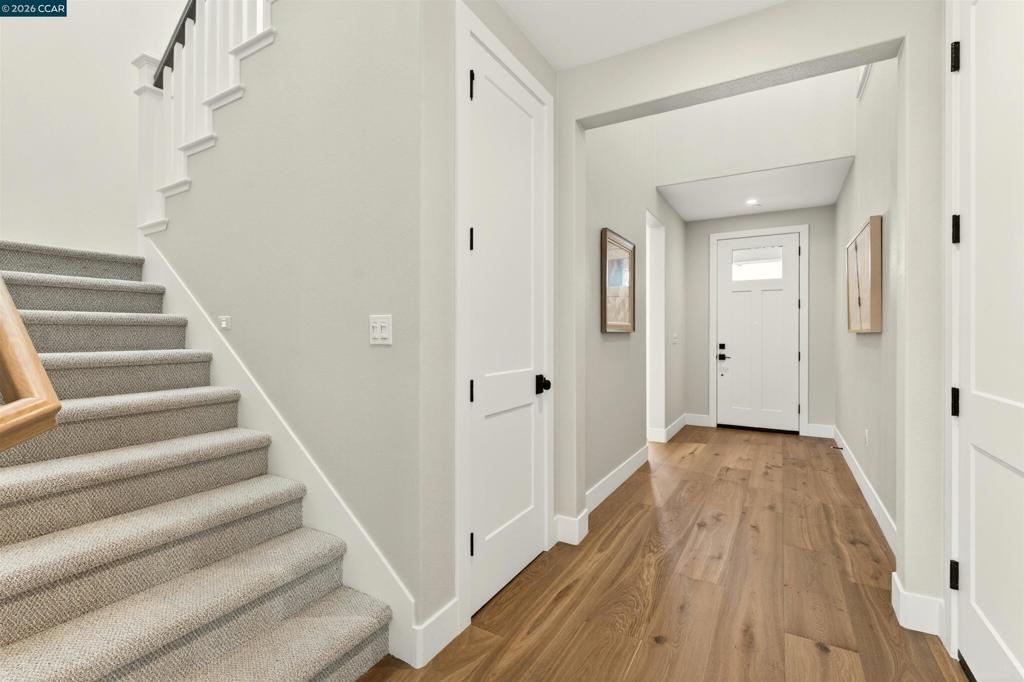 2237 Vandeleur Drive Property Photo 8