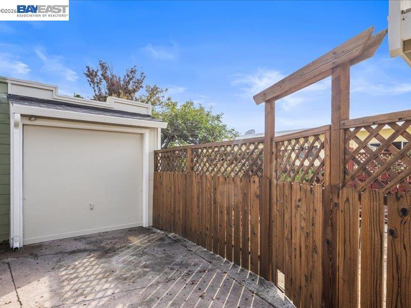 2924 Morcom Ave Property Photo 6