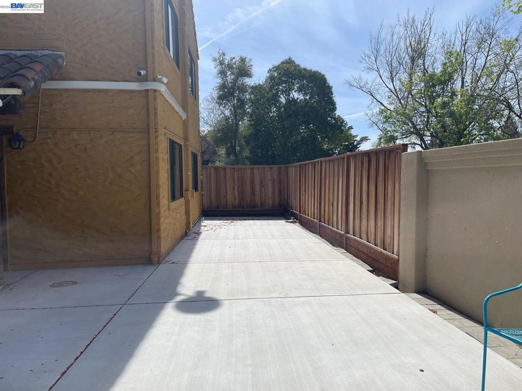 43213 Mission Blvd Property Photo 14