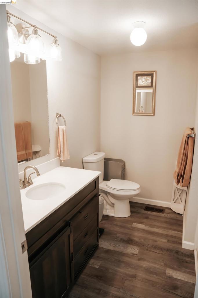 1909 Strasbourg Ln Property Photo 21