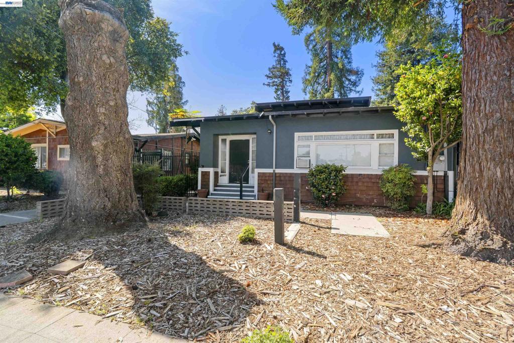 22427 Montgomery St Property Photo 21