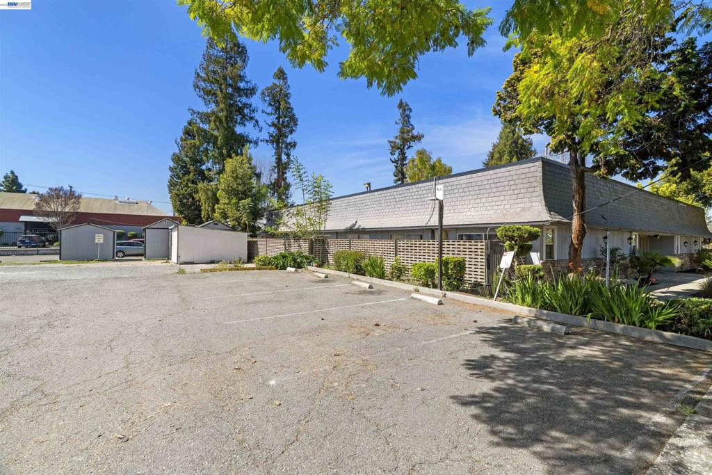 22427 Montgomery St Property Photo 51