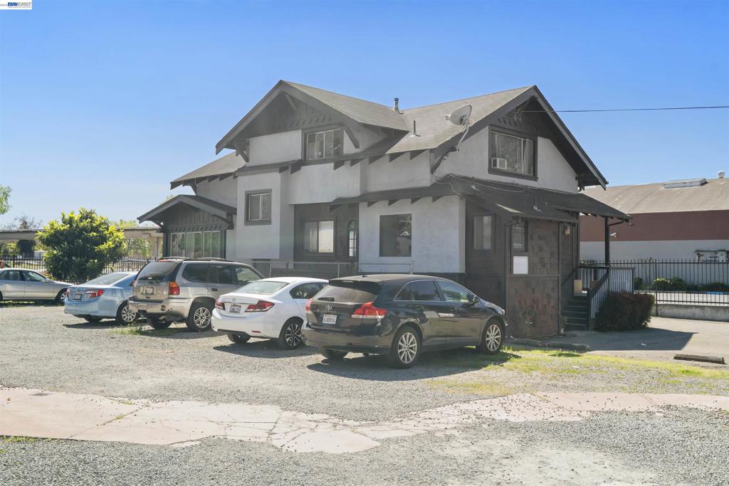 22427 Montgomery St Property Photo 56