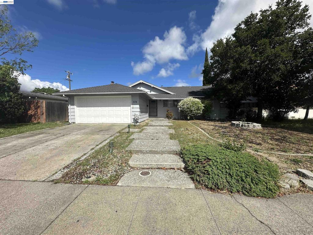378 Acacia St Property Photo 1