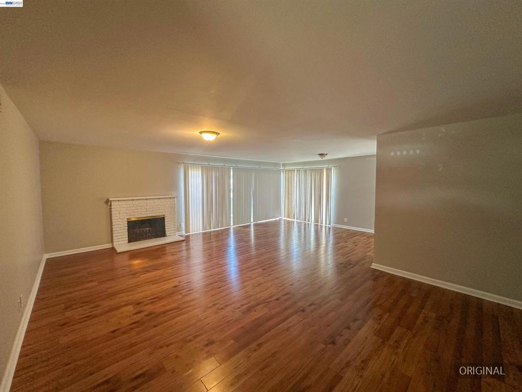 378 Acacia St Property Photo 4