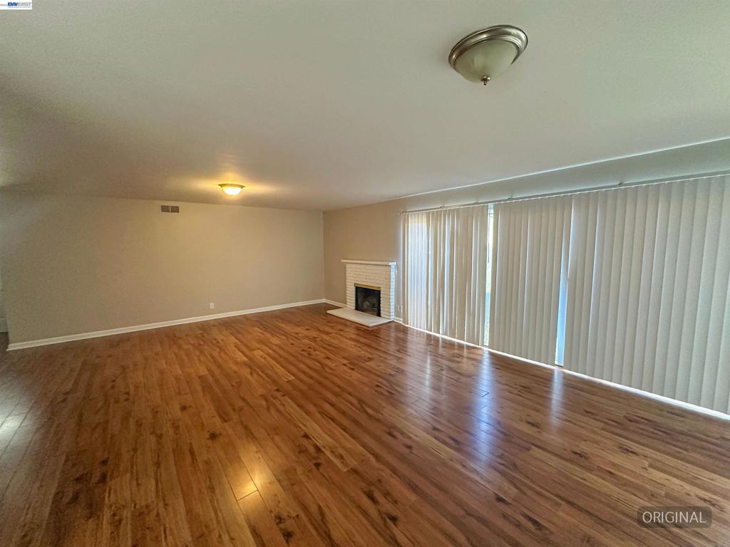 378 Acacia St Property Photo 6