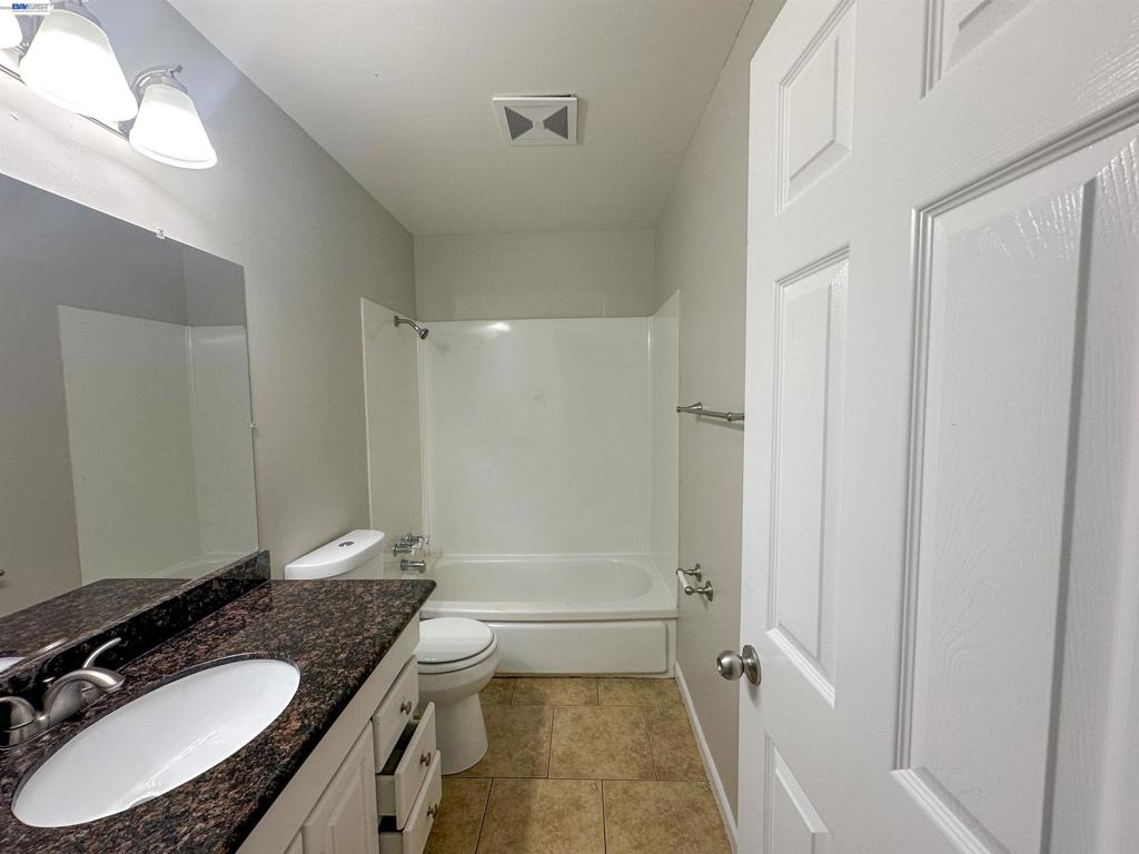 378 Acacia St Property Photo 13