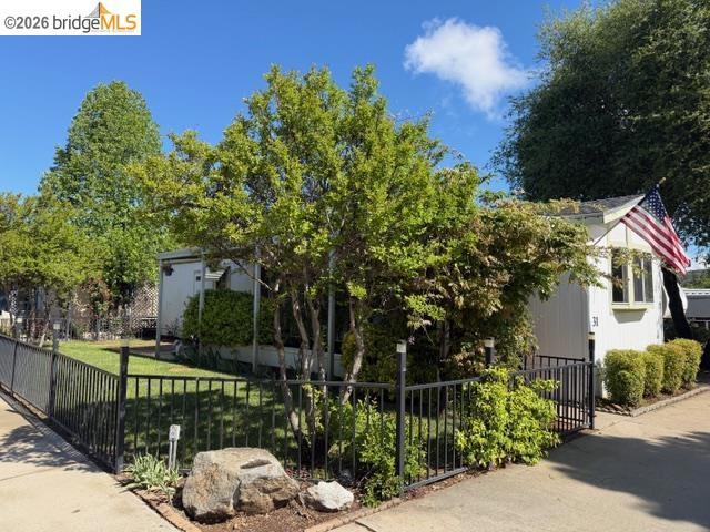 14192 Tuolumne Road Property Photo 1