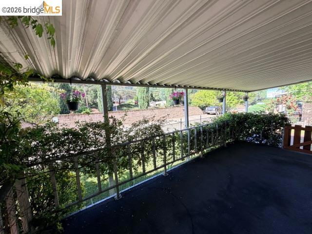 14192 Tuolumne Road Property Photo 4